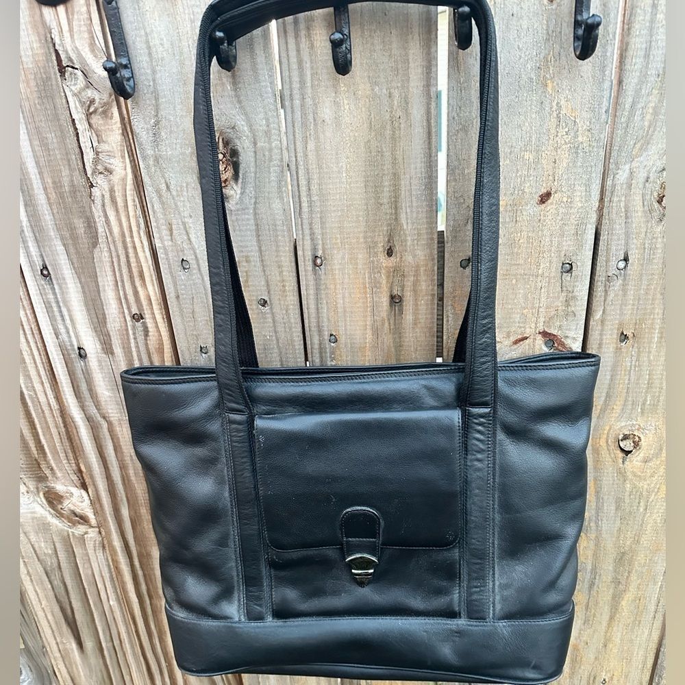 Solo Signature black vinyl computer bag
